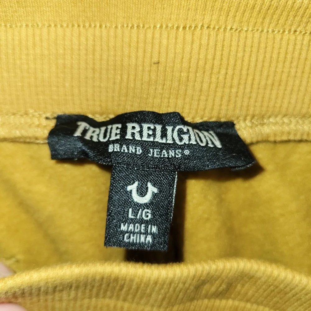True Religion Mens Mustard Yellow Fleece Sweat Shorts Horseshoe Logo Size L